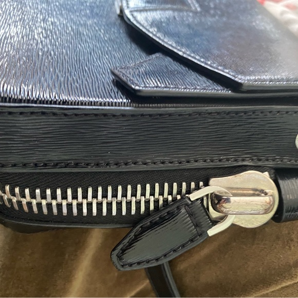 Authentic Alexander Wang  textured patent leather tri fold shoulder bag black! - Picture 11 of 13